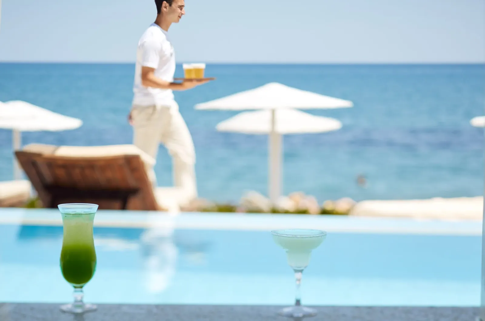 Pool Bar
