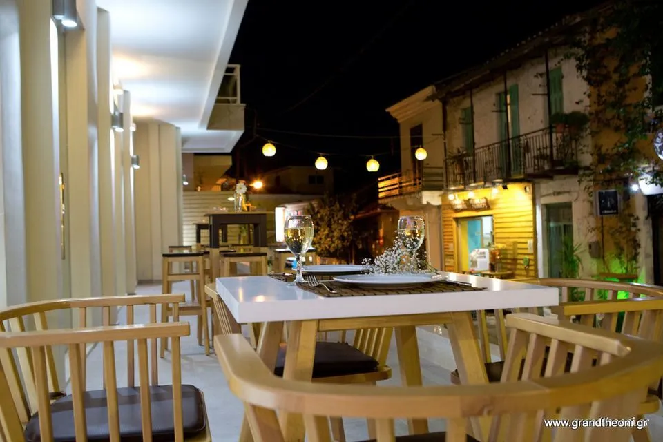 Grand TheoNi Hotel