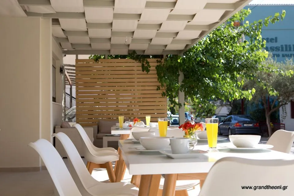 Grand TheoNi Hotel