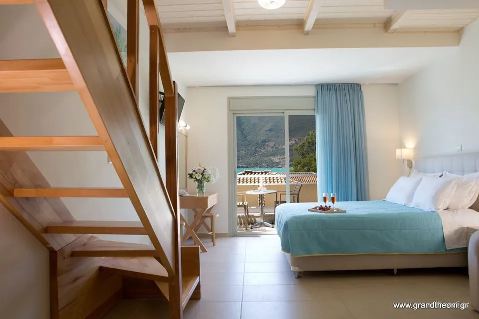 Grand TheoNi Hotel