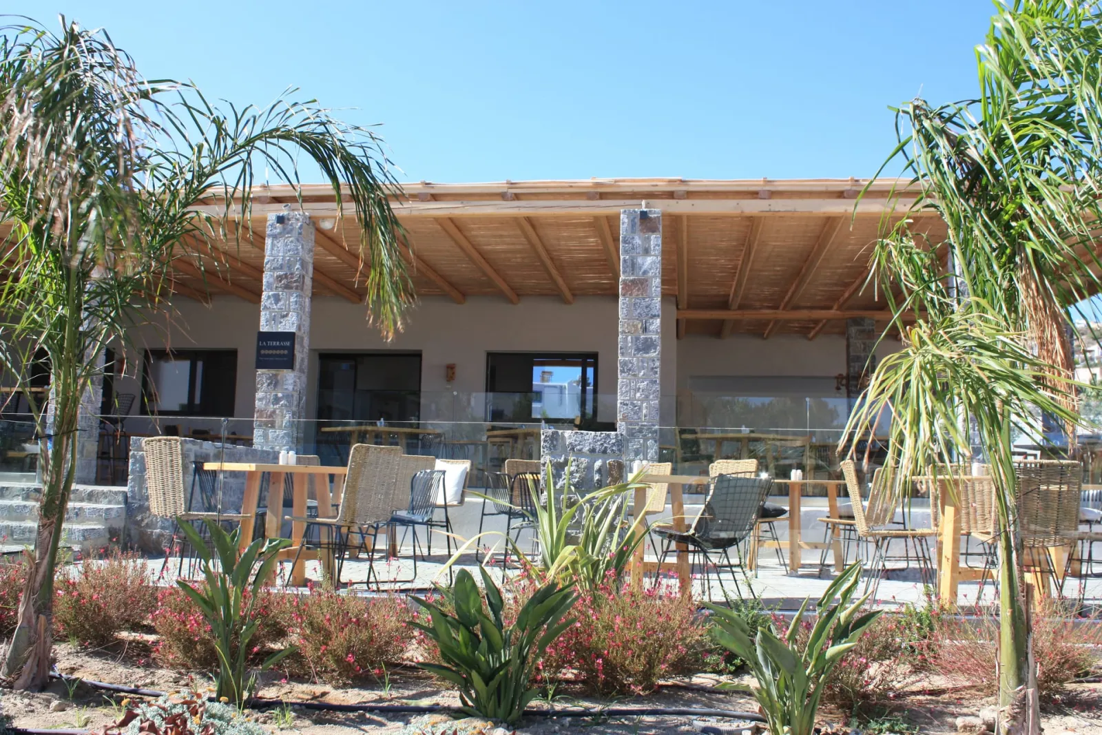 Helios Beach Hotel & Bungalows