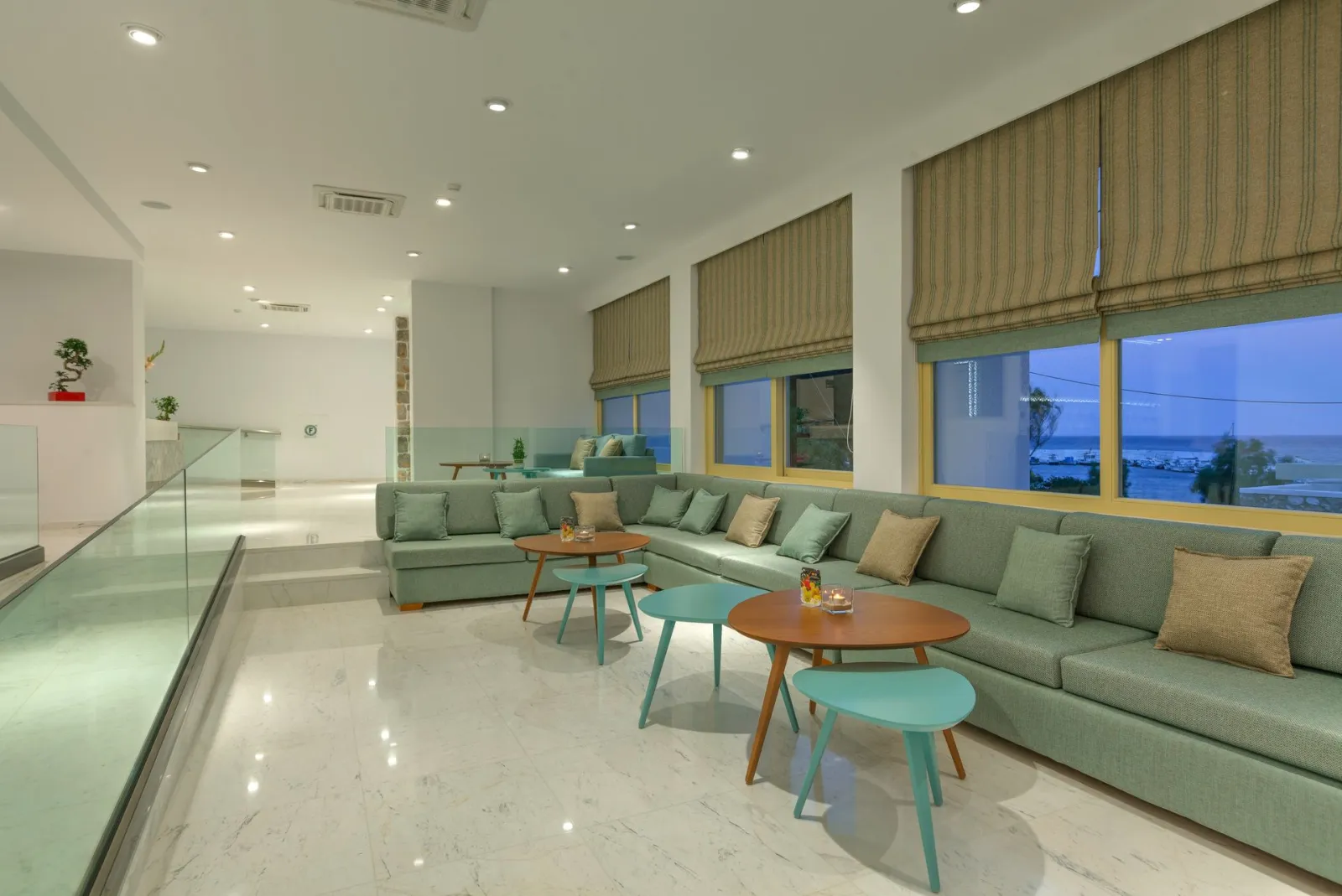 Zephyros Hotel