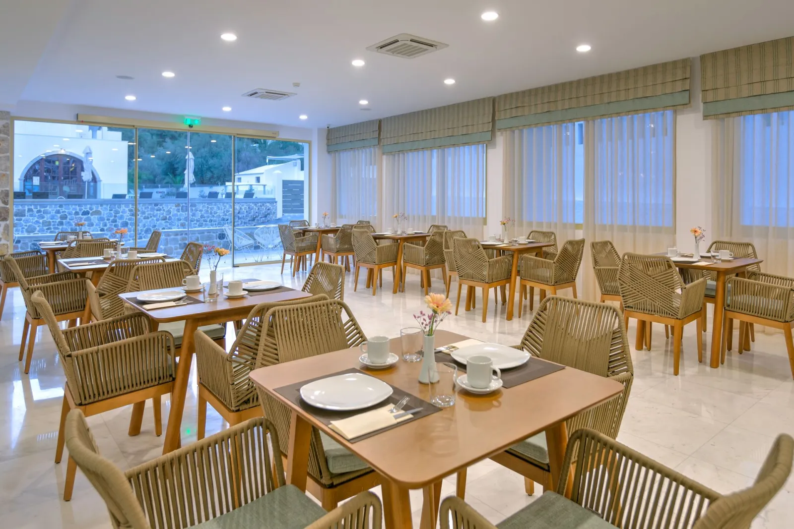 Zephyros Hotel
