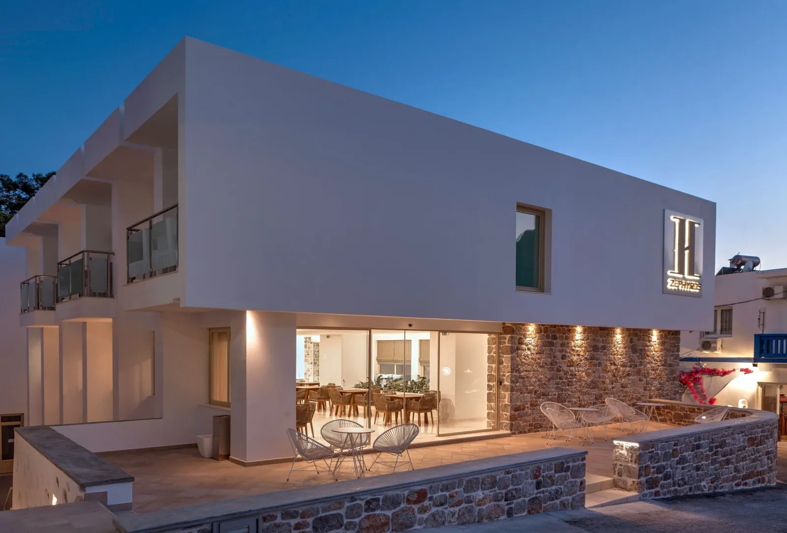 Zephyros Hotel