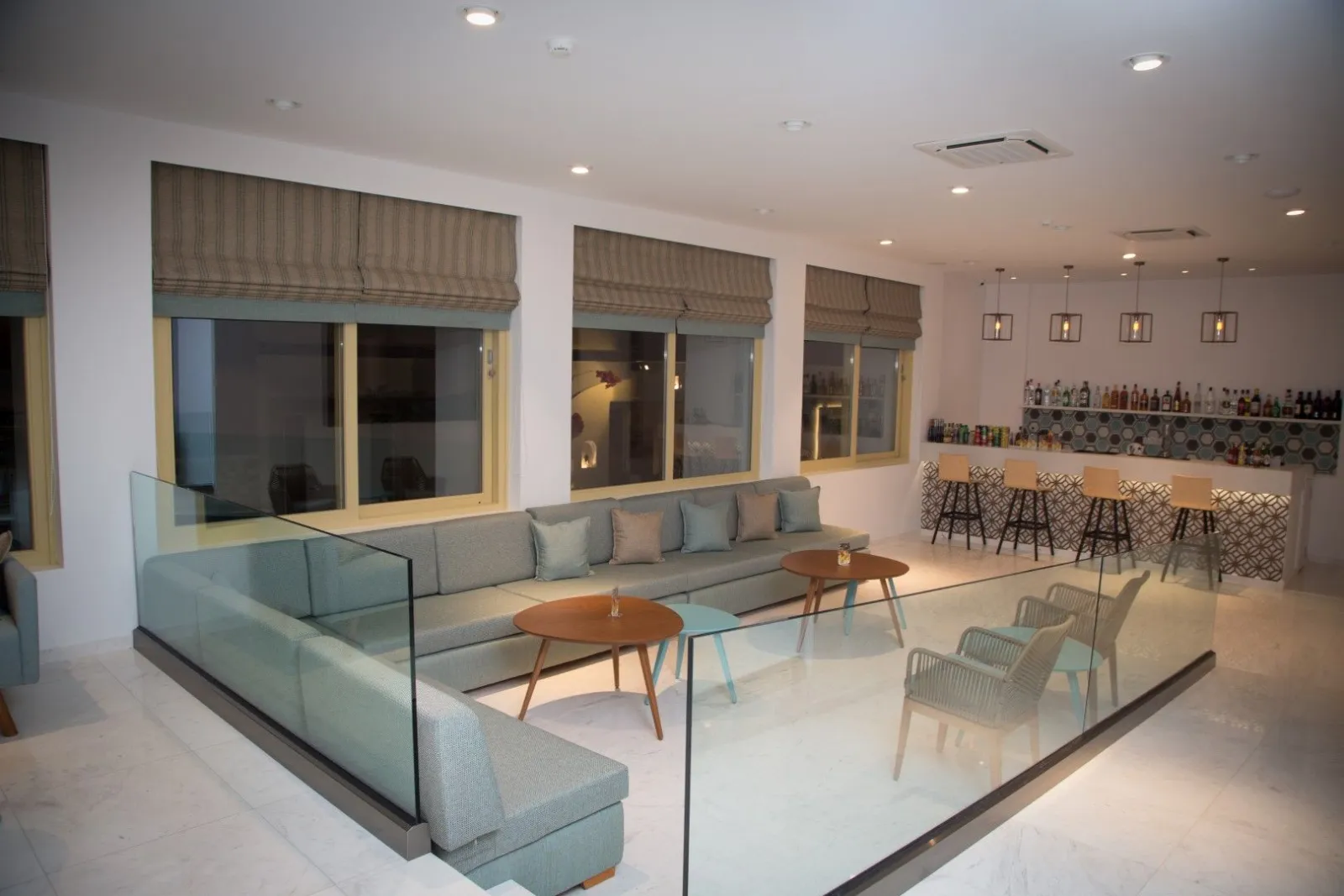 Zephyros Hotel