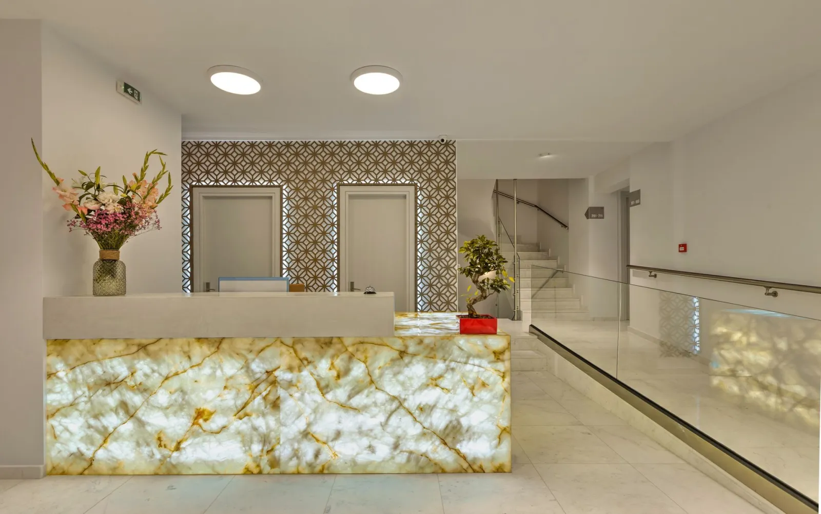 Zephyros Hotel