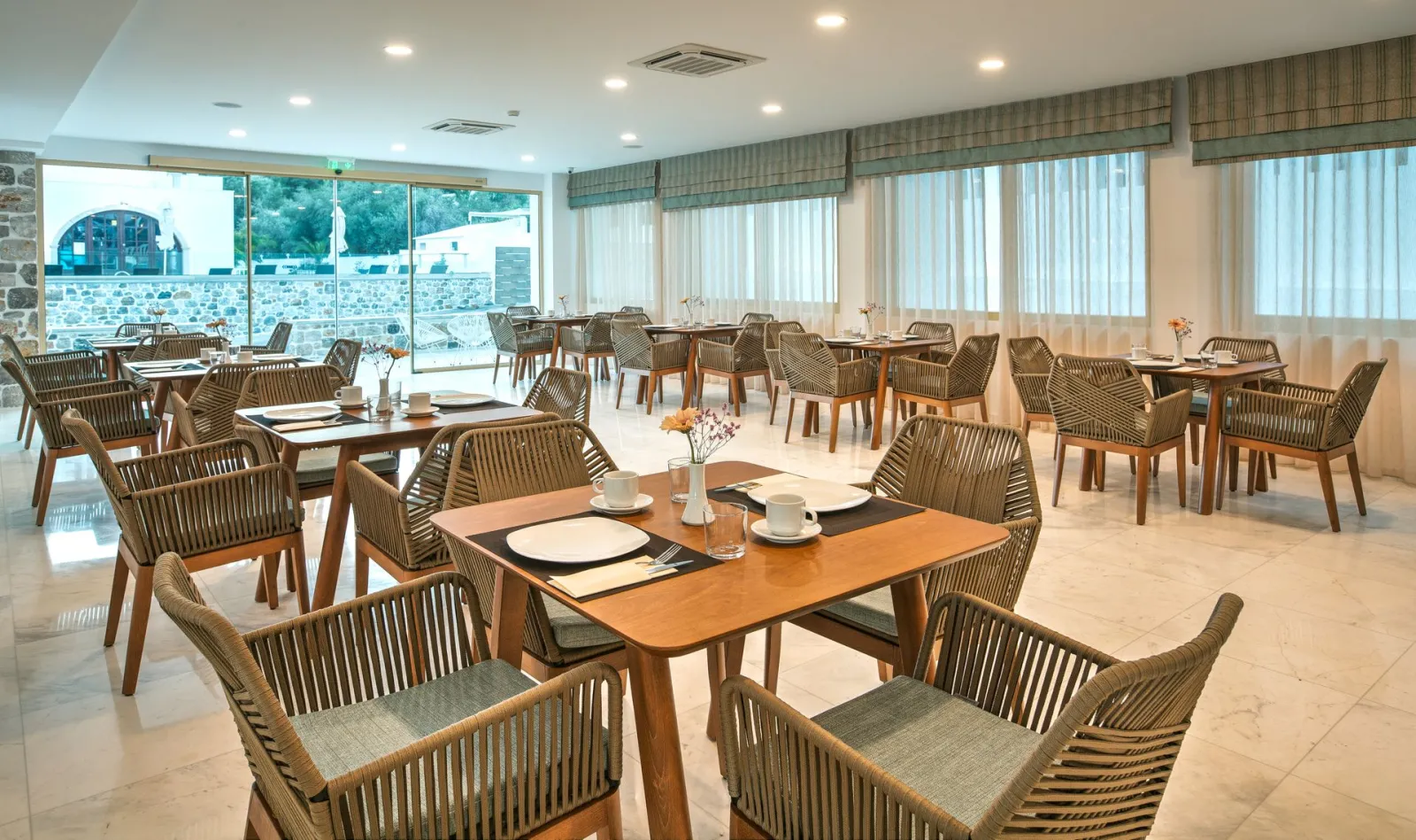Zephyros Hotel