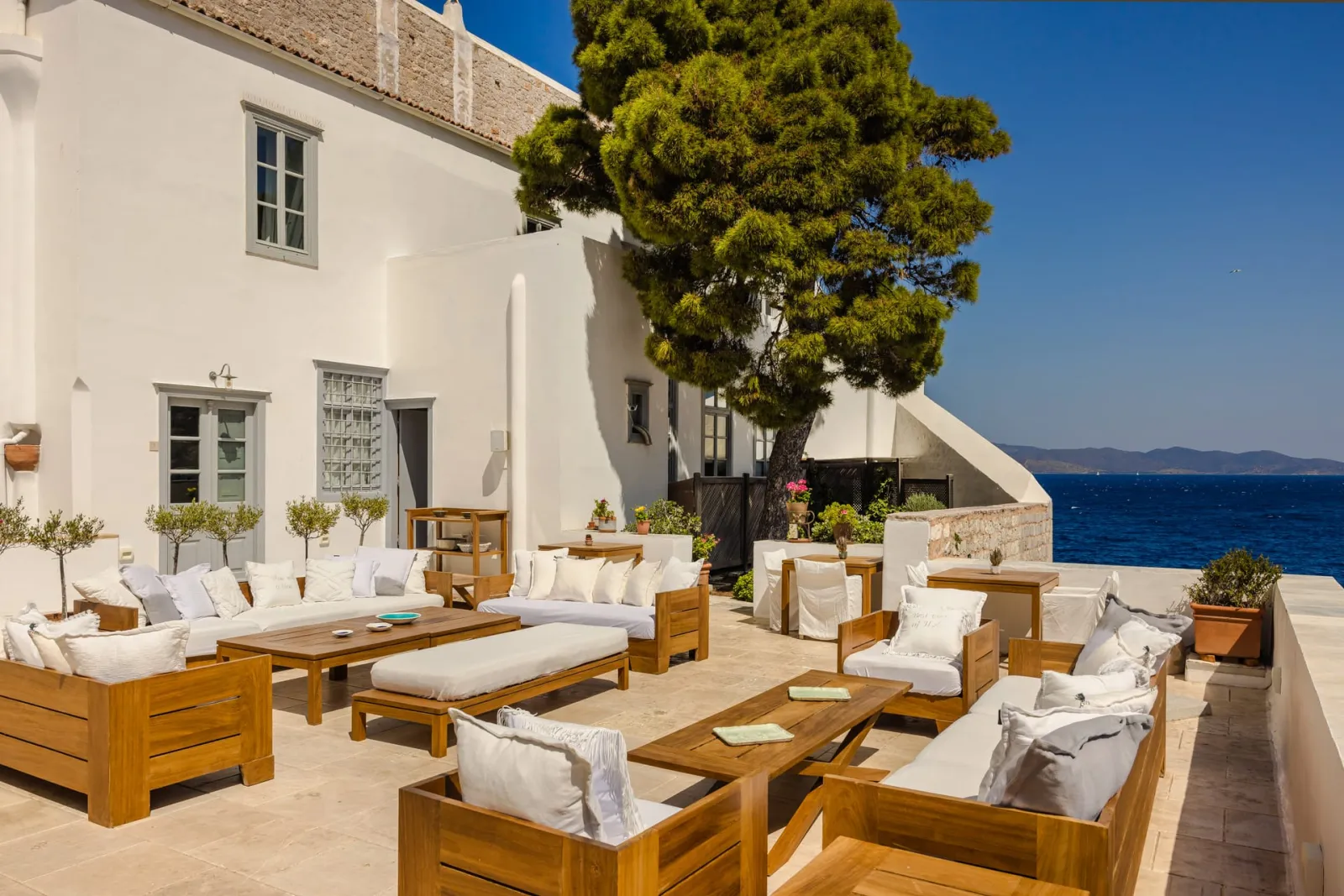 Hydrea Hotel