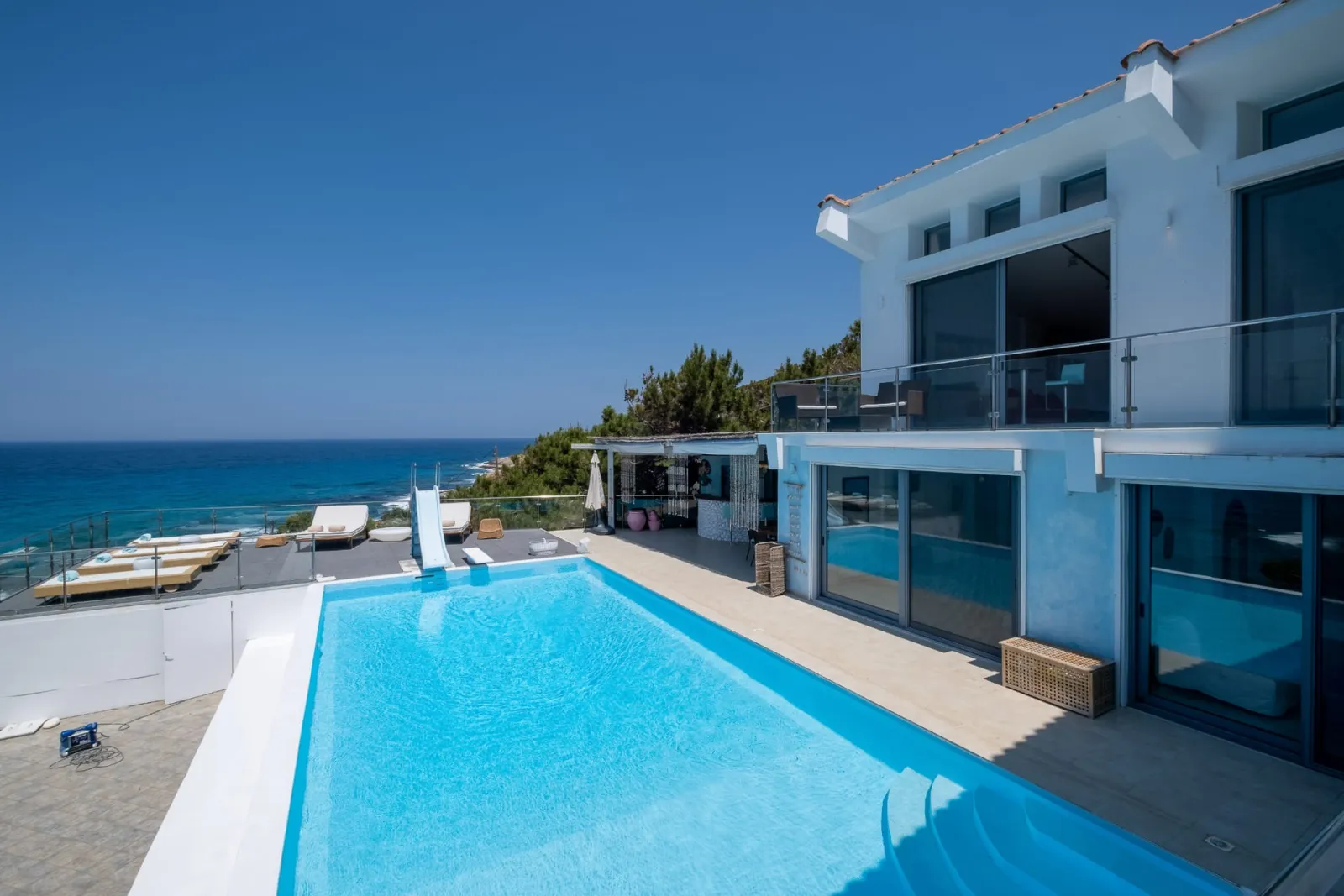 Icarus Luxury Beachfront Villa