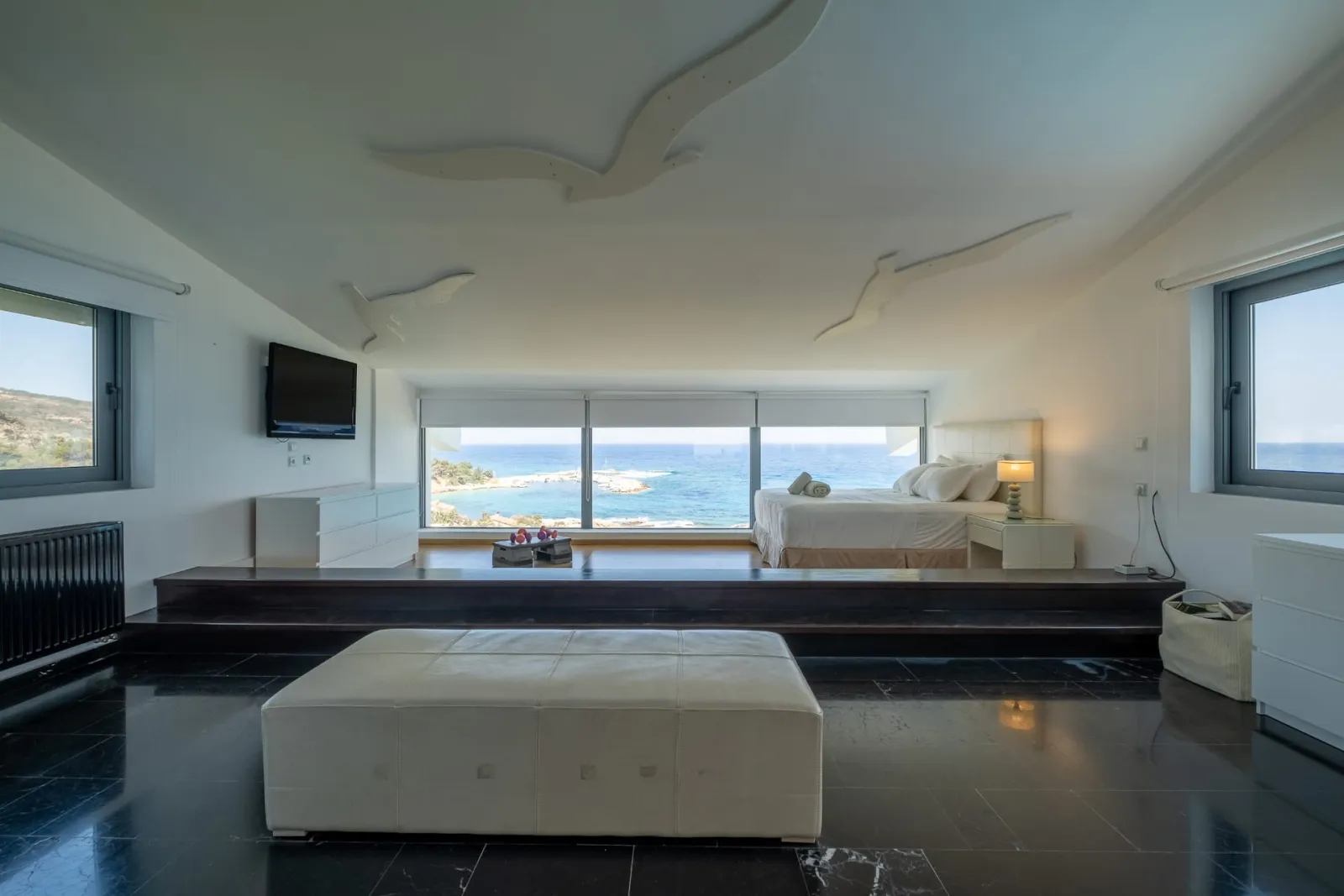 Icarus Luxury Beachfront Villa
