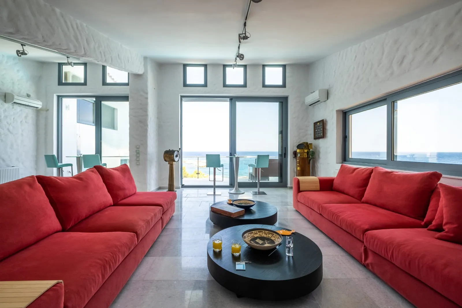Icarus Luxury Beachfront Villa