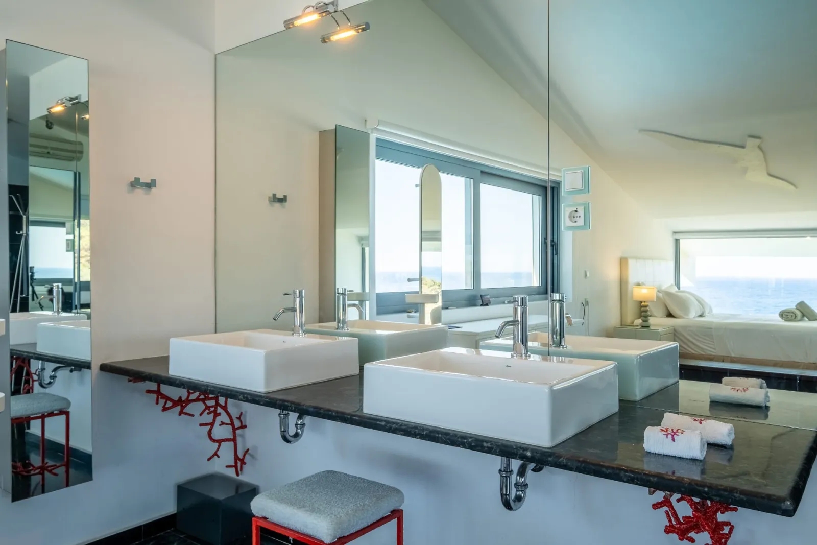 Icarus Luxury Beachfront Villa