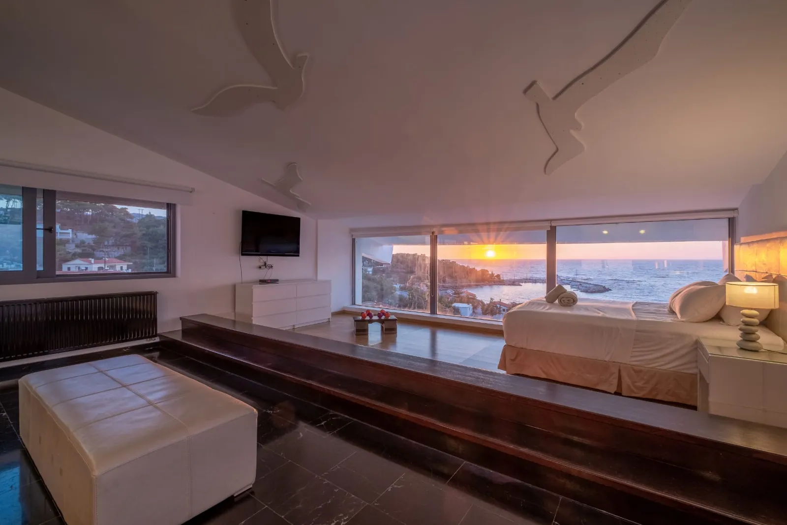 Icarus Luxury Beachfront Villa