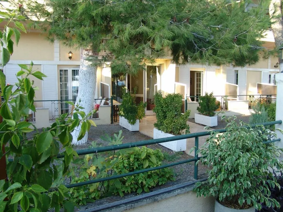 Ignatia Hotel***