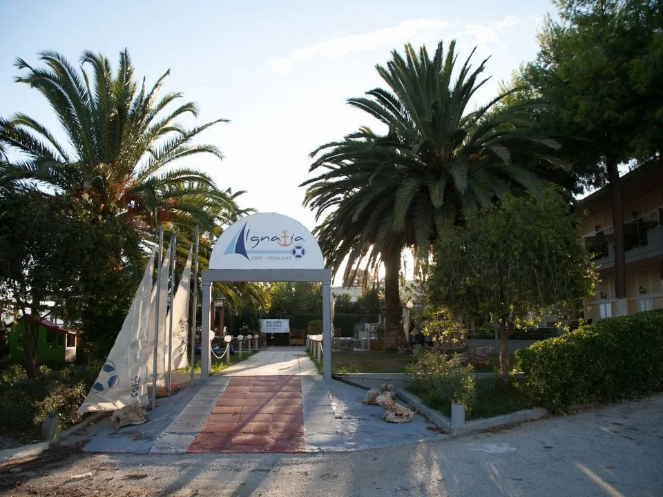 Ignatia Hotel***