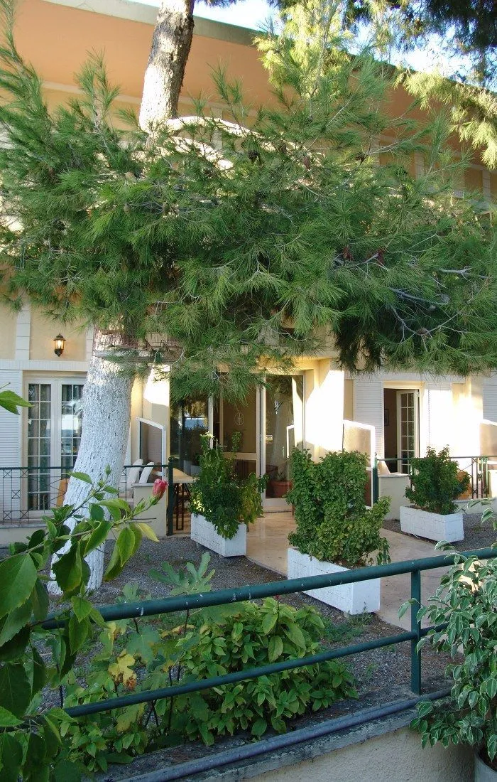 Ignatia Hotel***