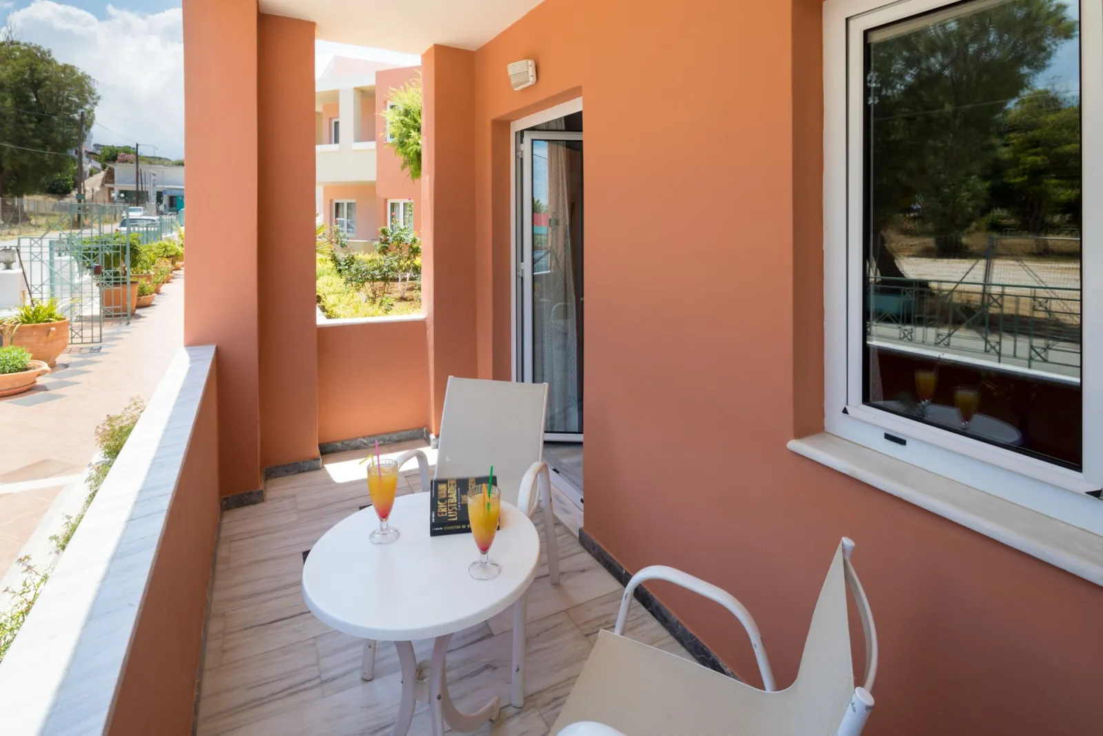 Ilianthos Village