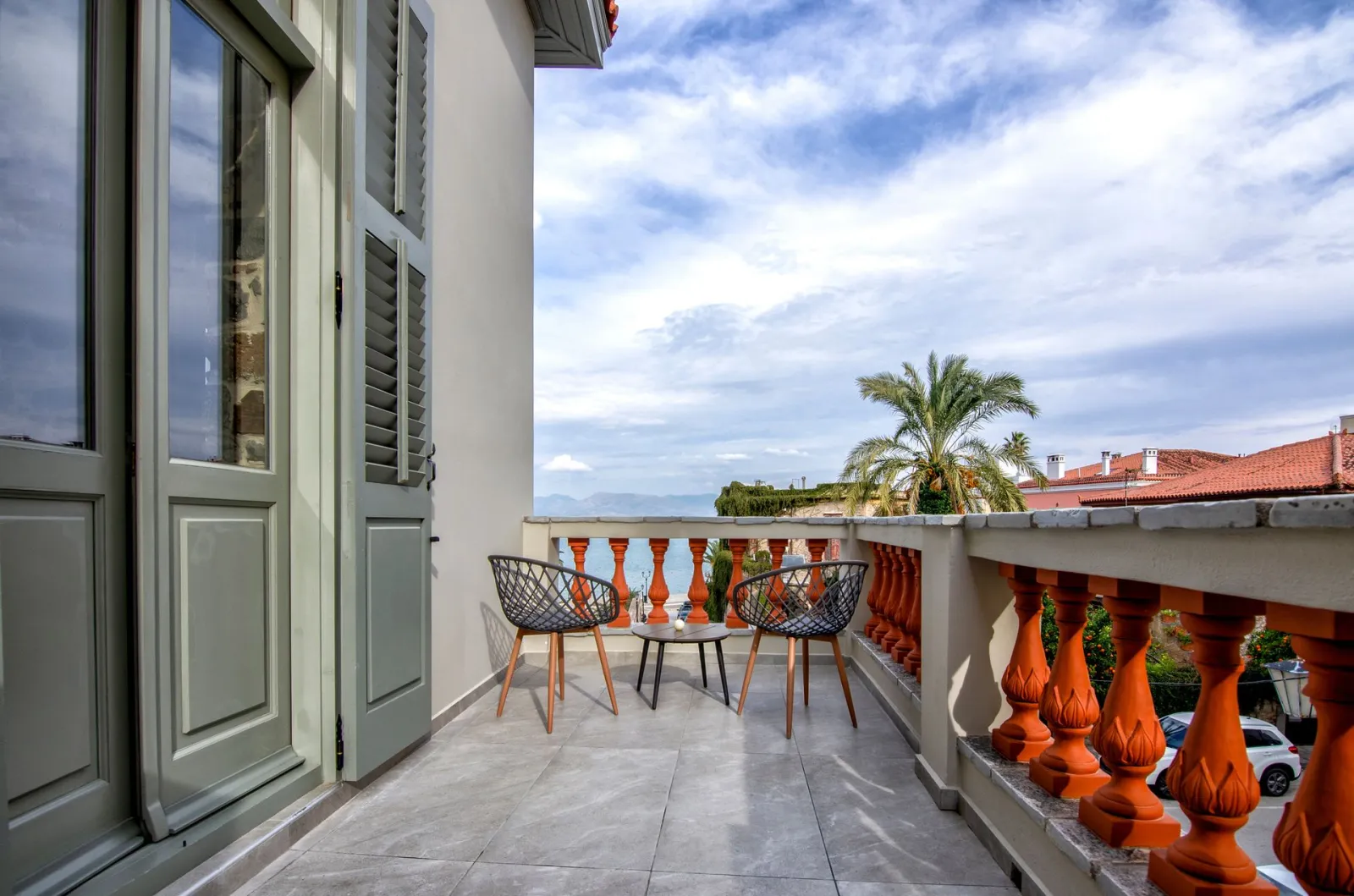 Balcony Deluxe Suite No6