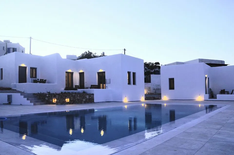 Ionathan Koufonisia Suites