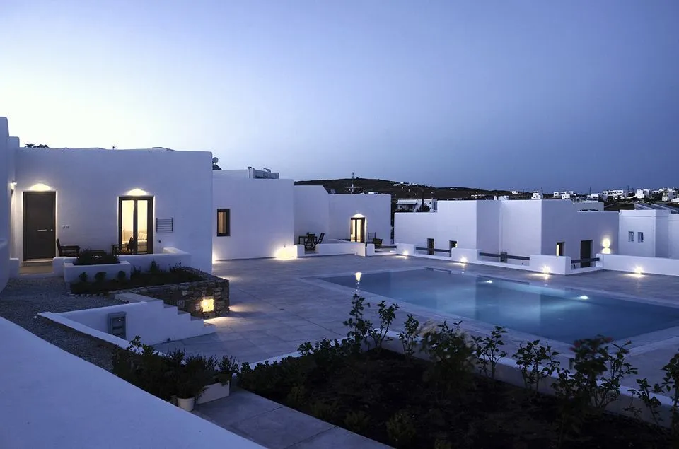 Ionathan Koufonisia Suites