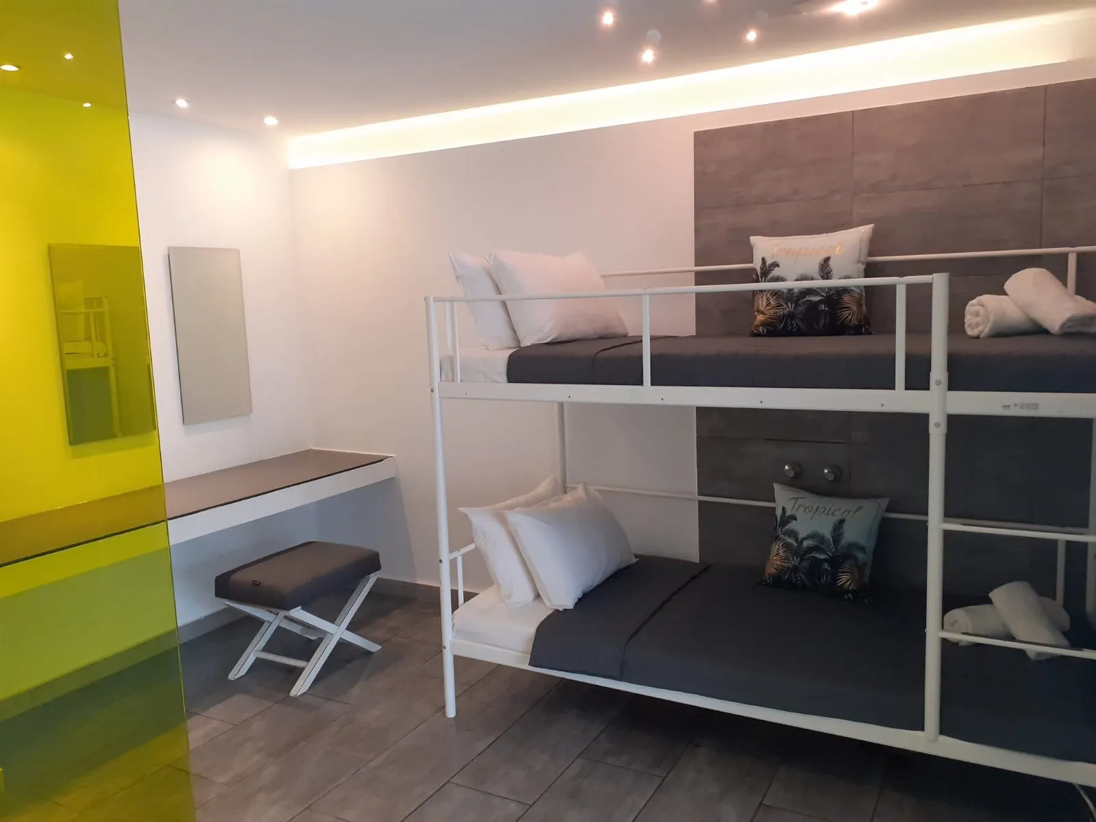 SUITE WITH JAKUZZI