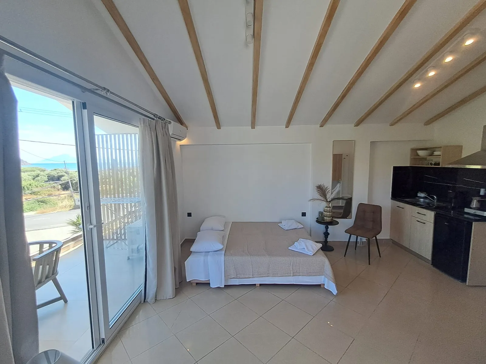 sea view apartm. living room