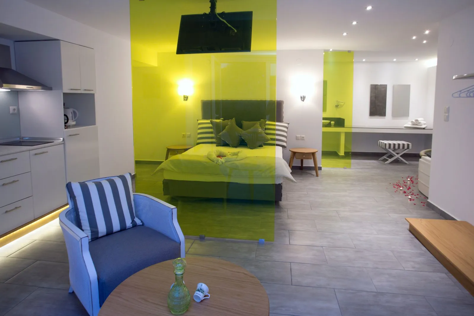 SUITE WITH JAKUZZI