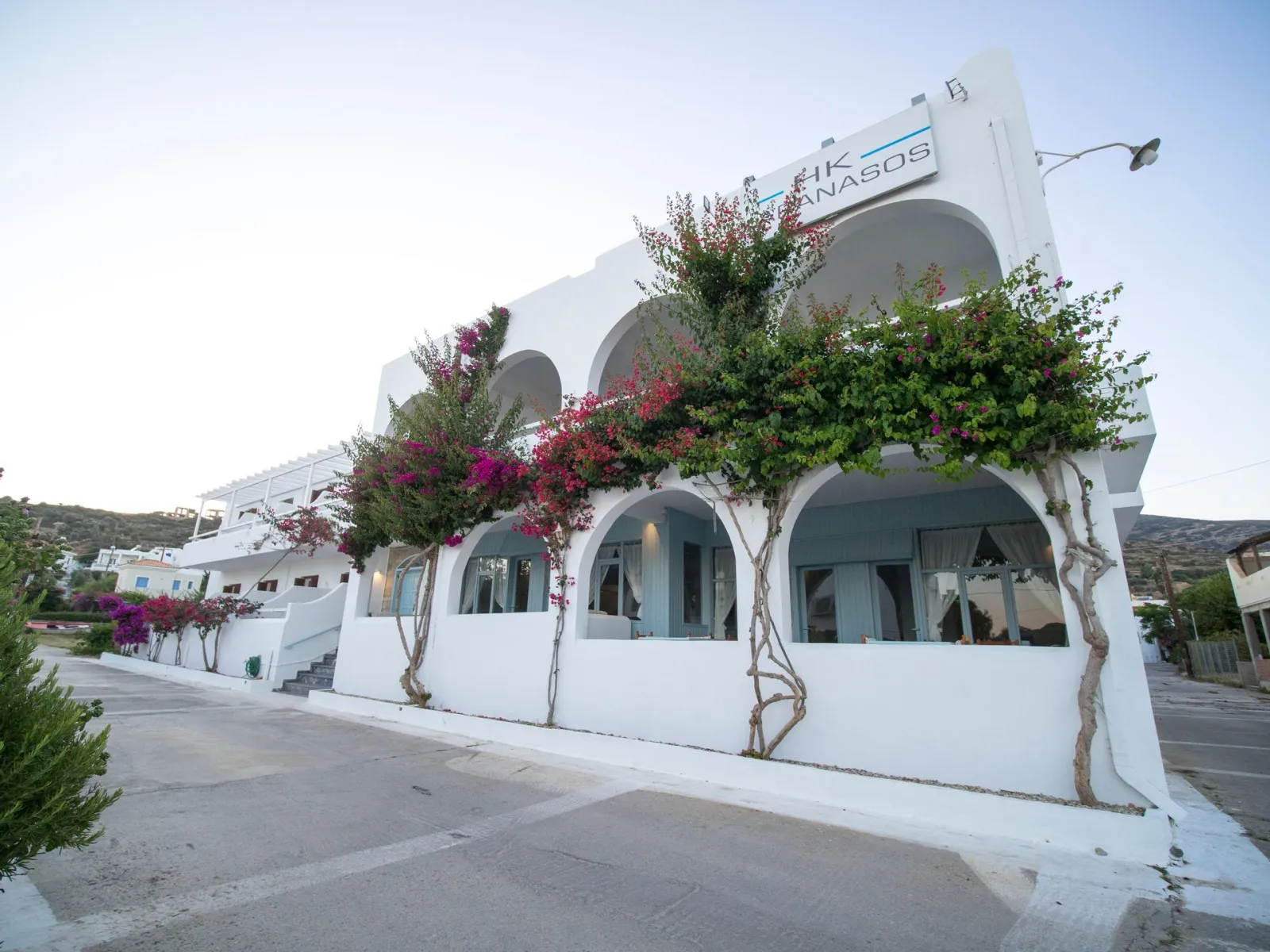 Karanasos Hotel