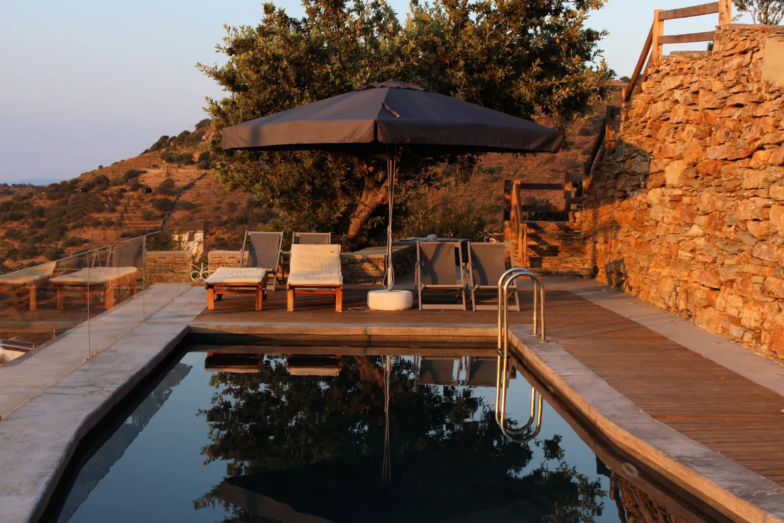 Kea Village Suites & Villas