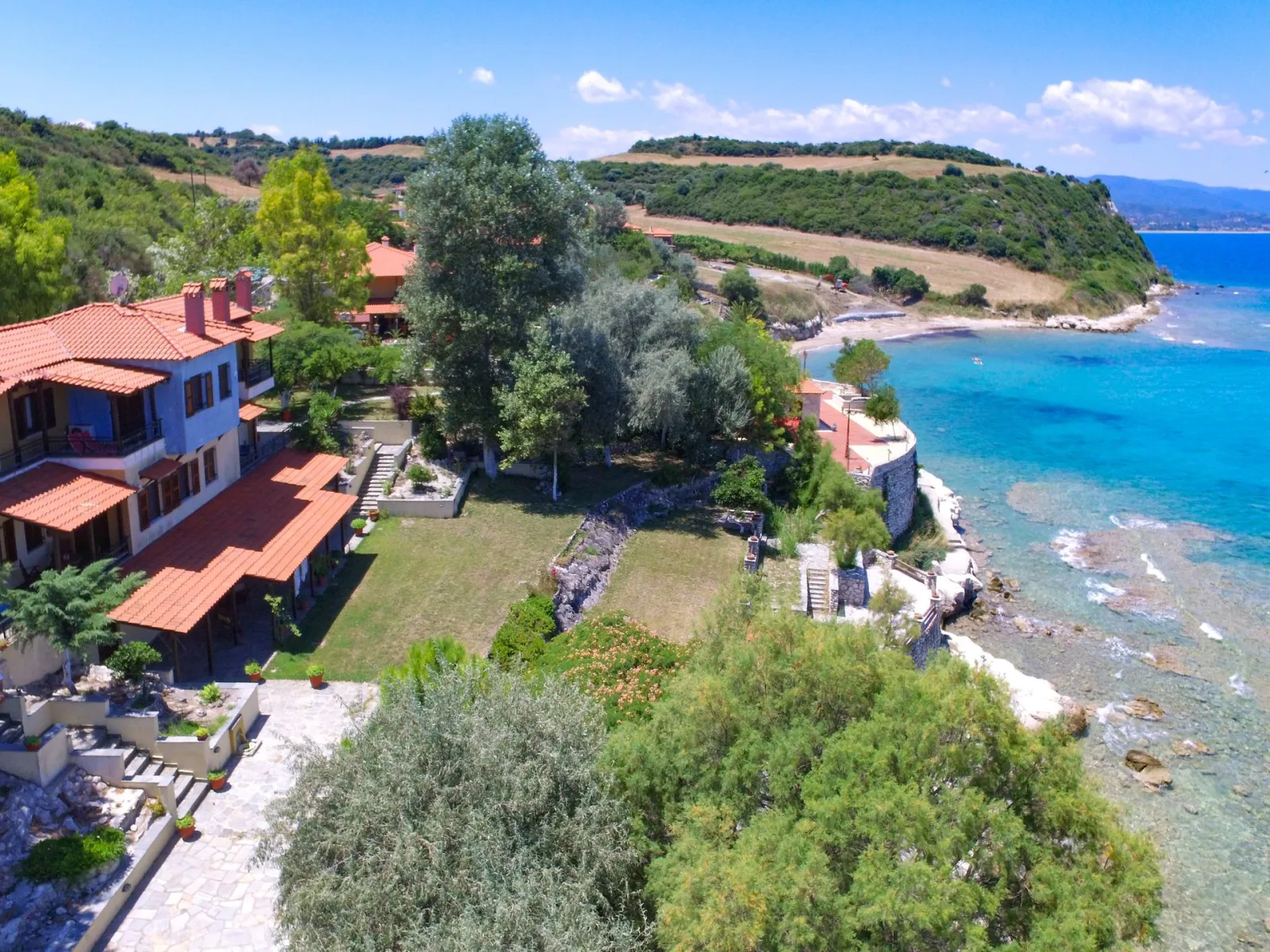 Kiparissi Villa Halkidiki, Sea Front Villa with 5 Bedrooms