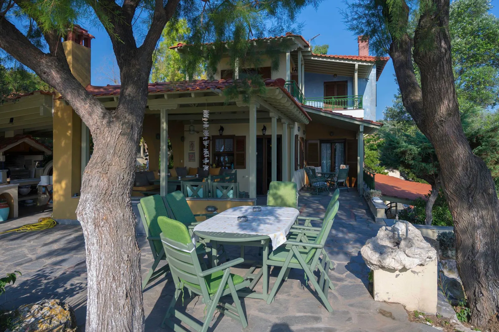 Kiparissi Villa Halkidiki, Sea Front Villa with 5 Bedrooms