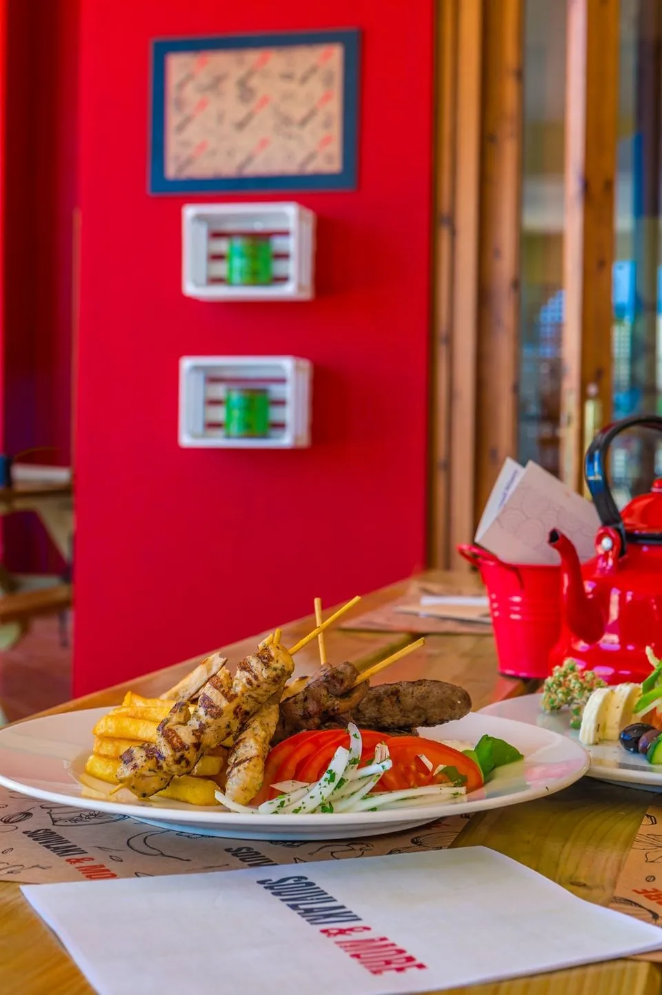 Kipriotis Panorama Souvlaki More - Traditional Greek decor 