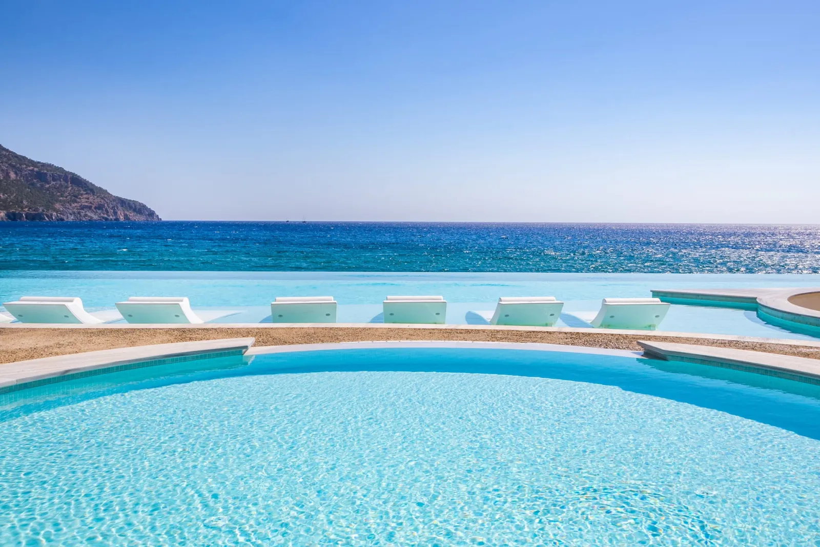 Konstantinos Palace