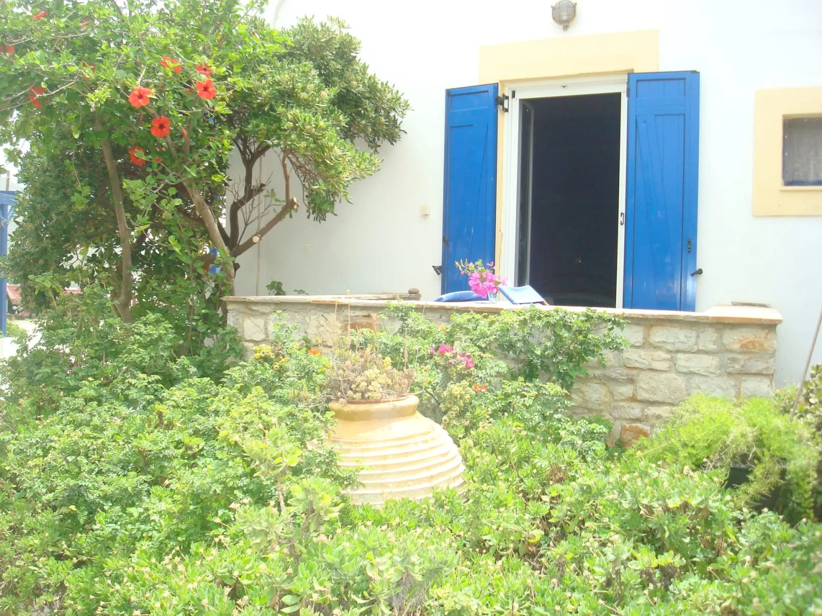 Kouvaras Apartments