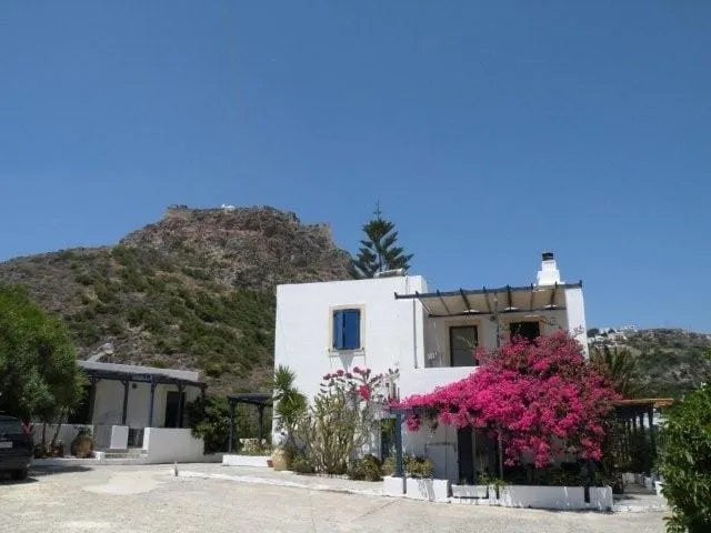 Kouvaras Apartments