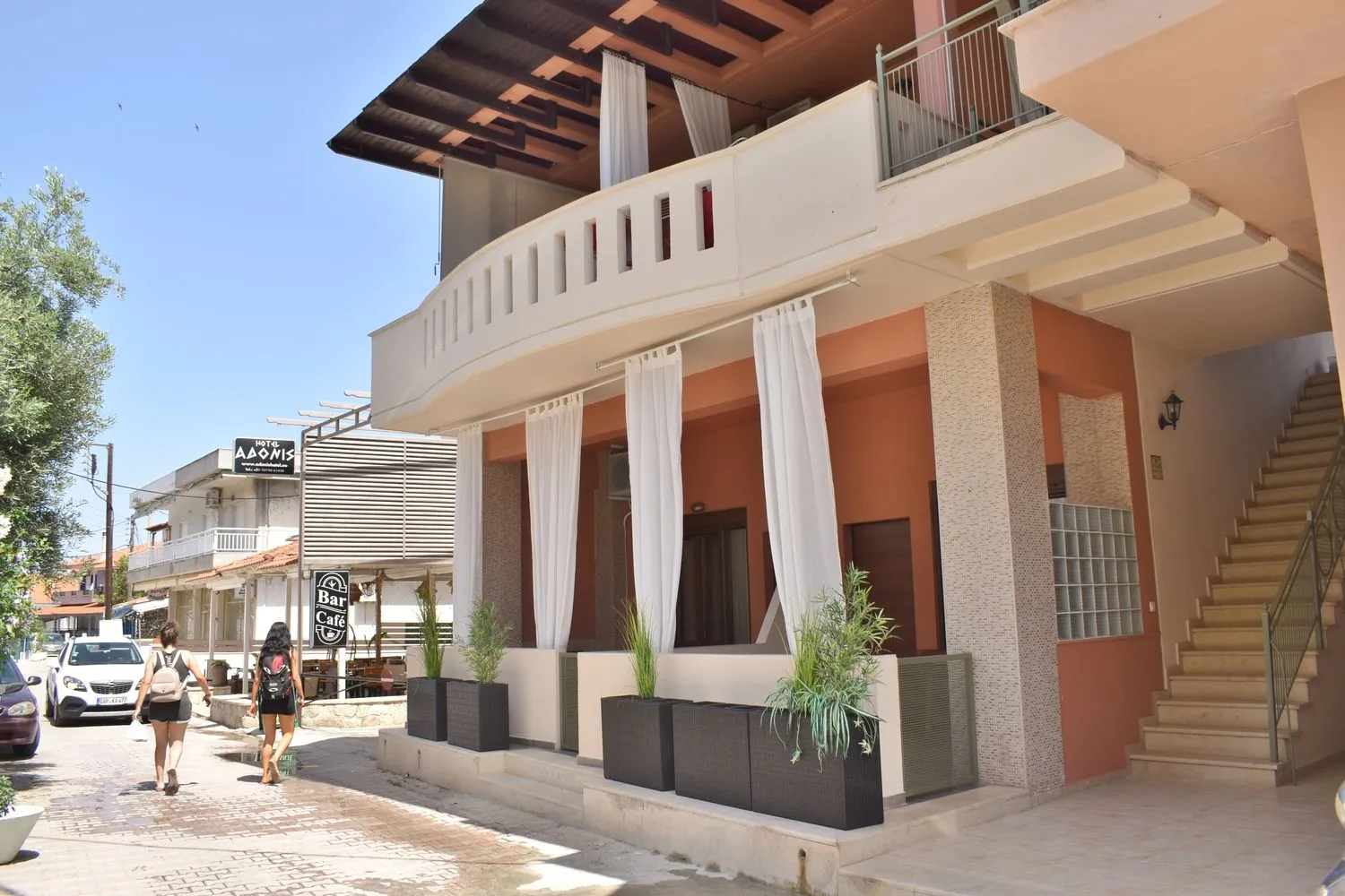 Pefkohori, Kripis Apartments, studio and rooms.