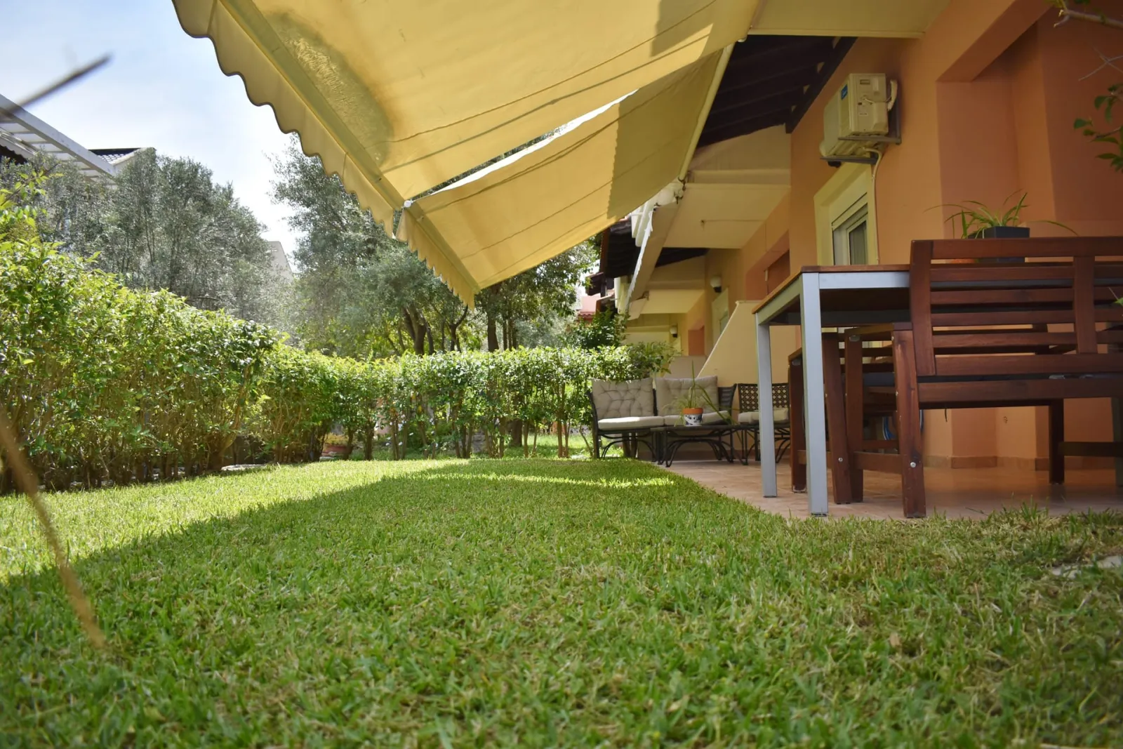 Private  garden- first level- BBQ