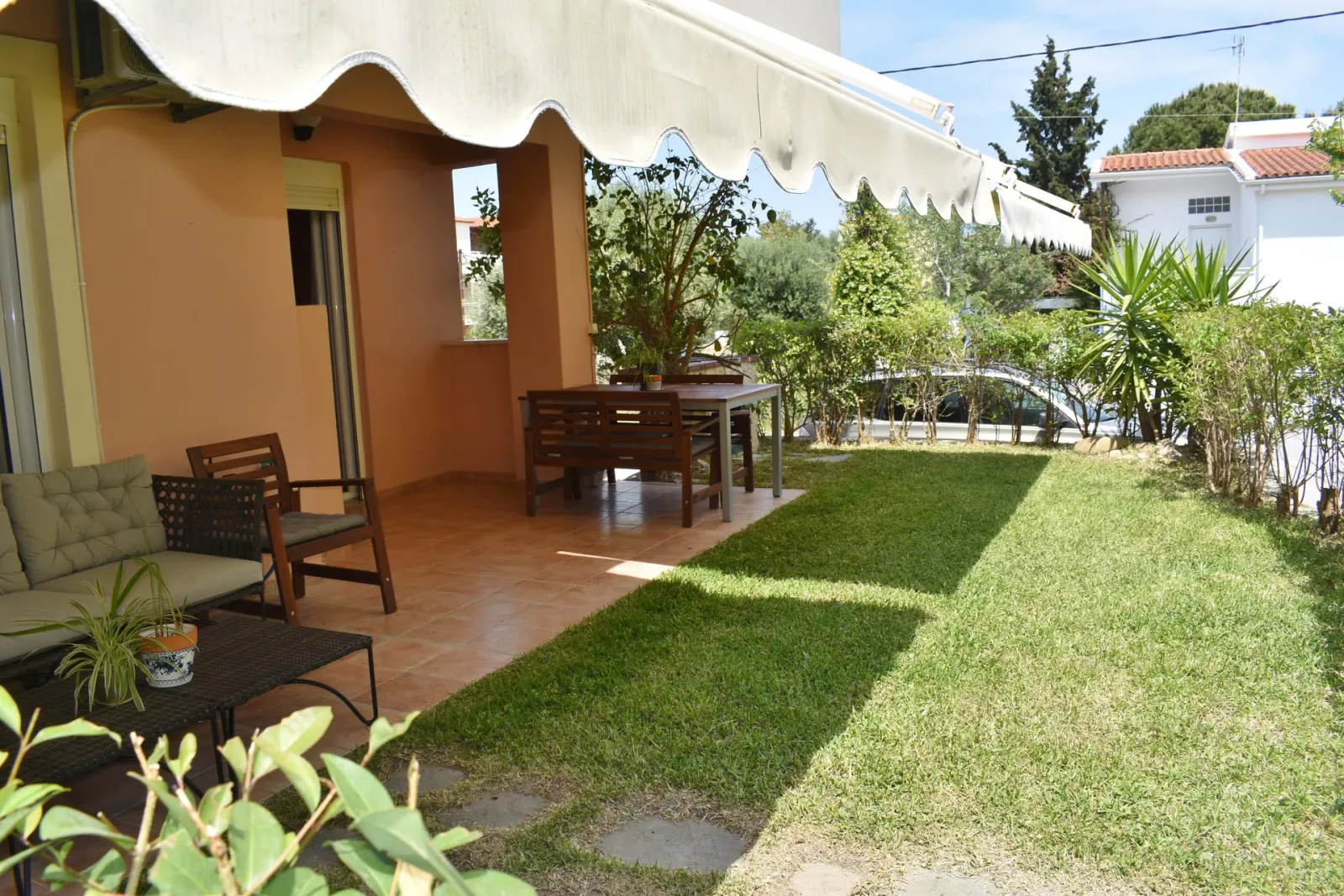 Kripis house villa PefkohoriPrivate  garden- first level