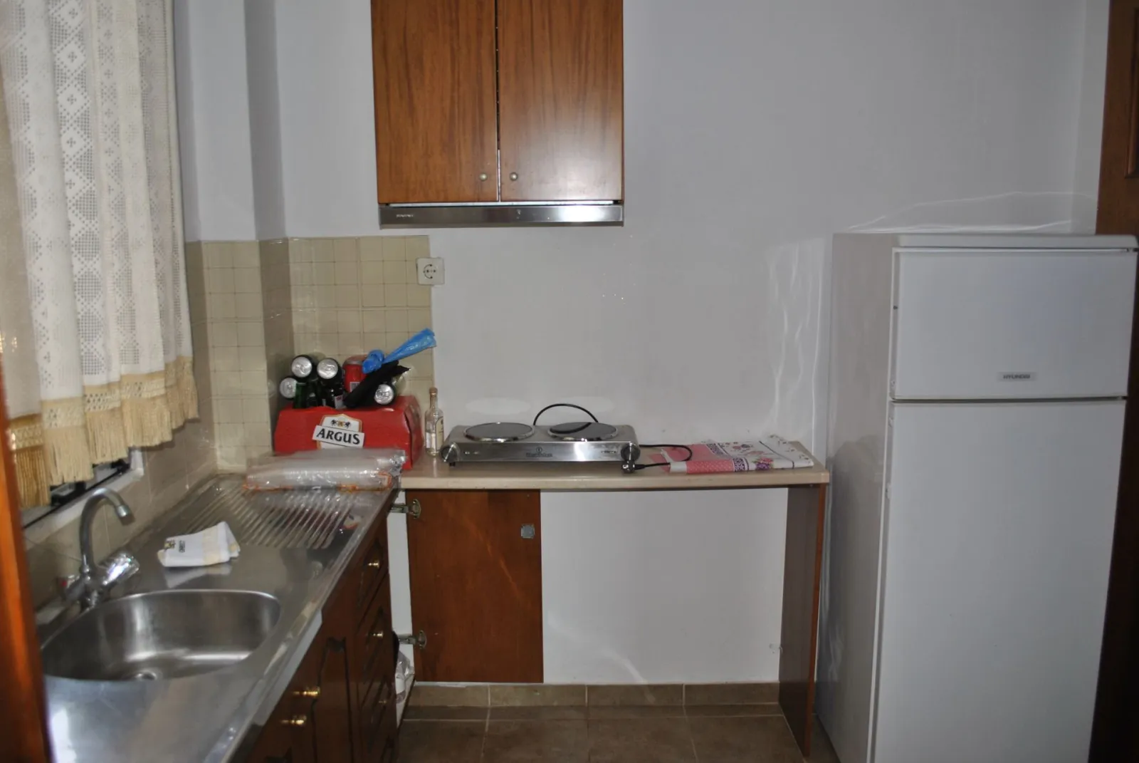 four bed kitchen