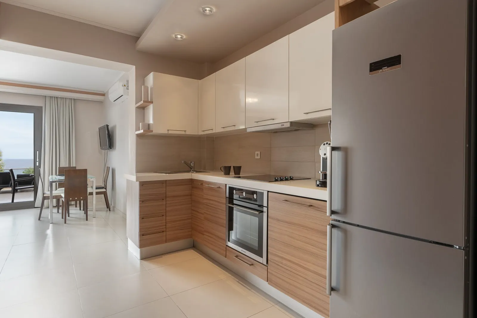 Kymothoe Elite Suites