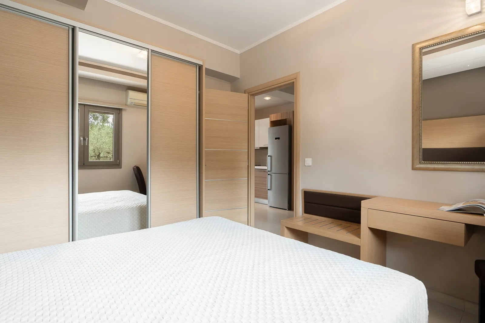 Kymothoe Elite Suites