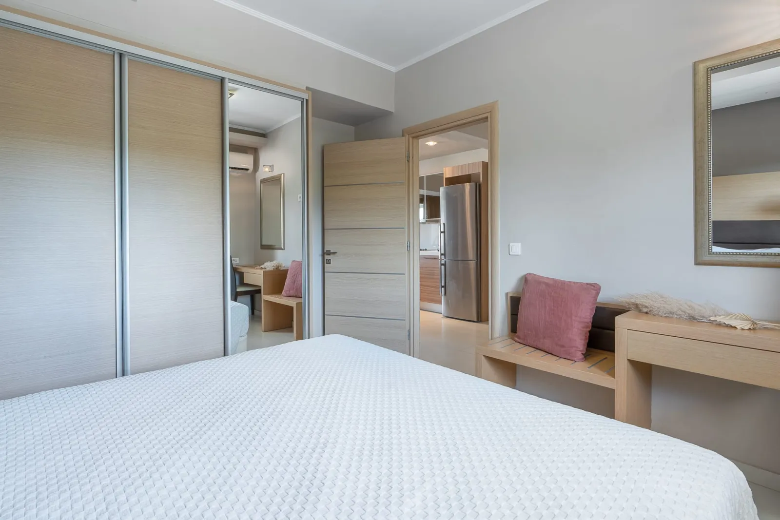 Kymothoe Elite Suites