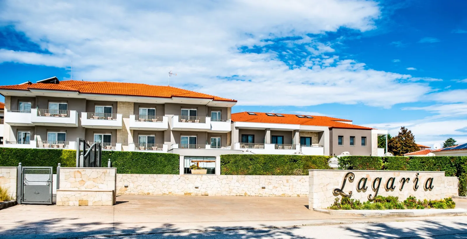 Lagaria Hotel & Apartments****