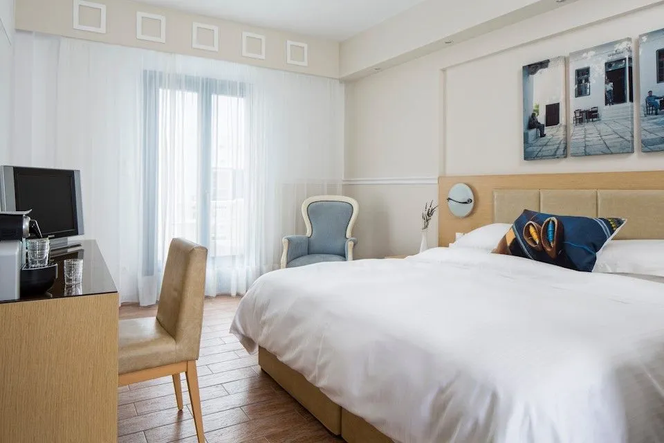 Lagos Mare Hotel