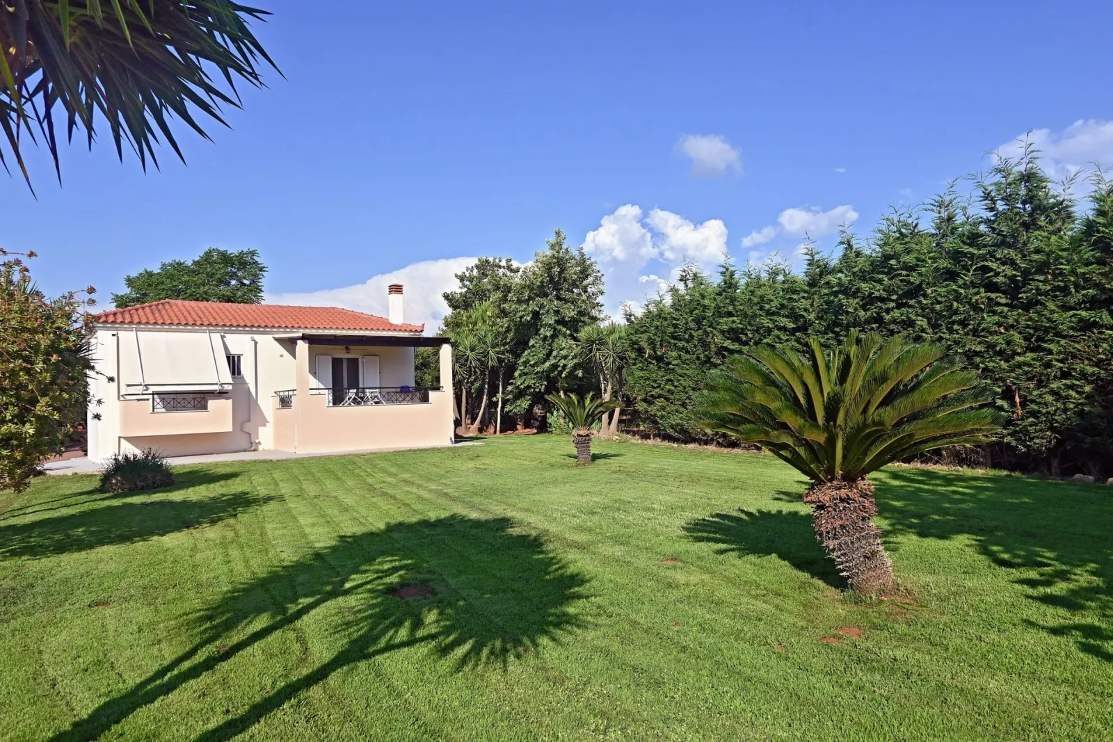 Lagouvardos Apartments Marathopoli