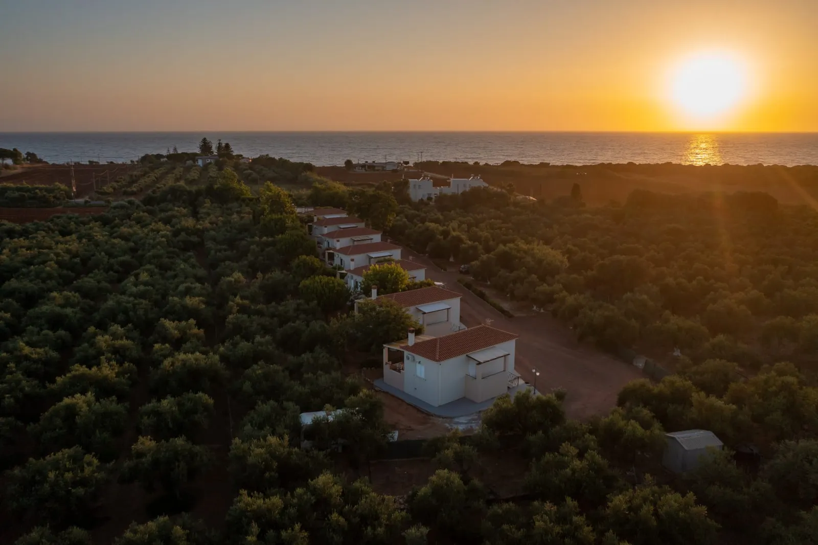 Lagouvardos Apartments Marathopoli