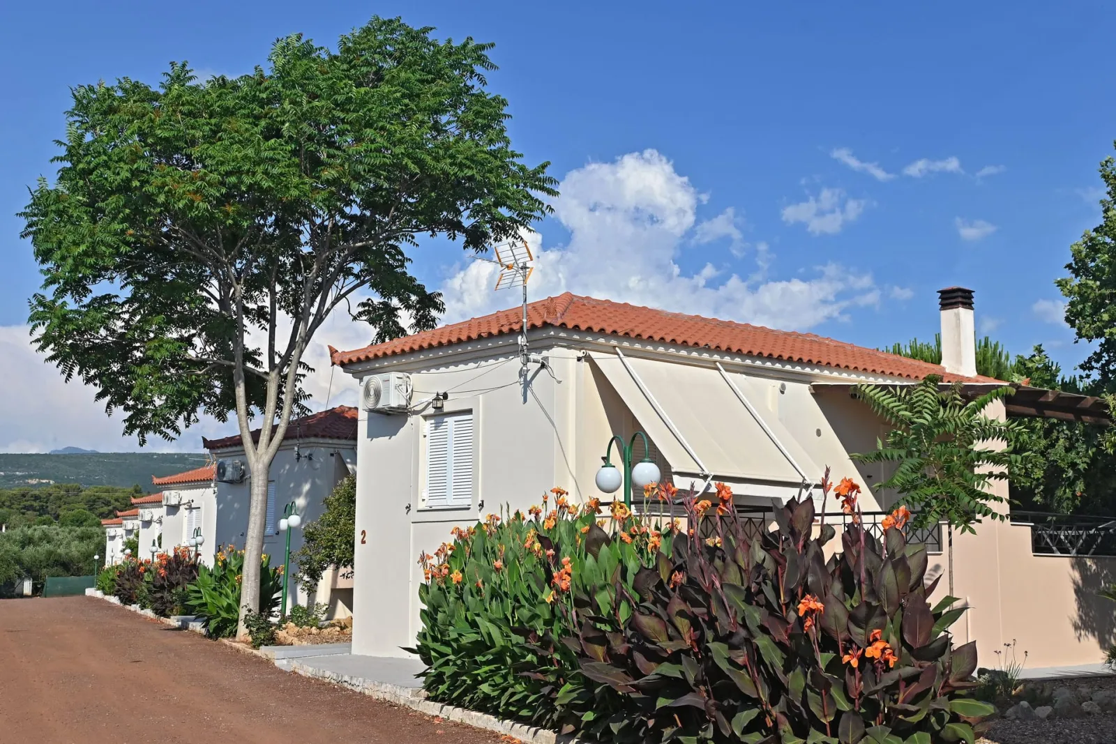 Lagouvardos Apartments Marathopoli