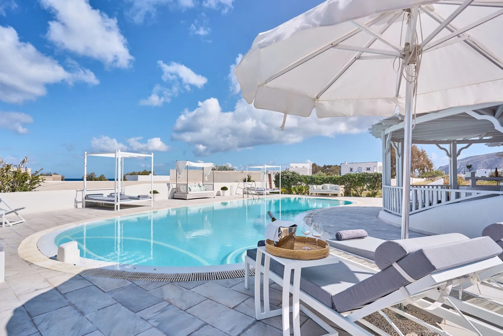 La Maison Luxurious Living