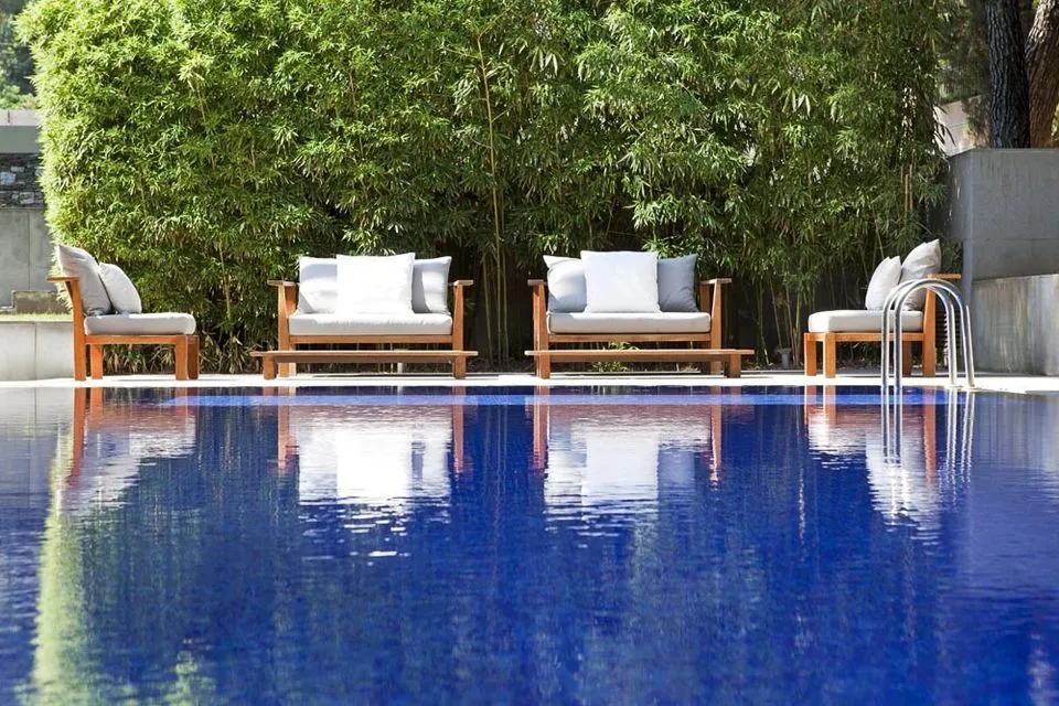Swimming pool / Lounge