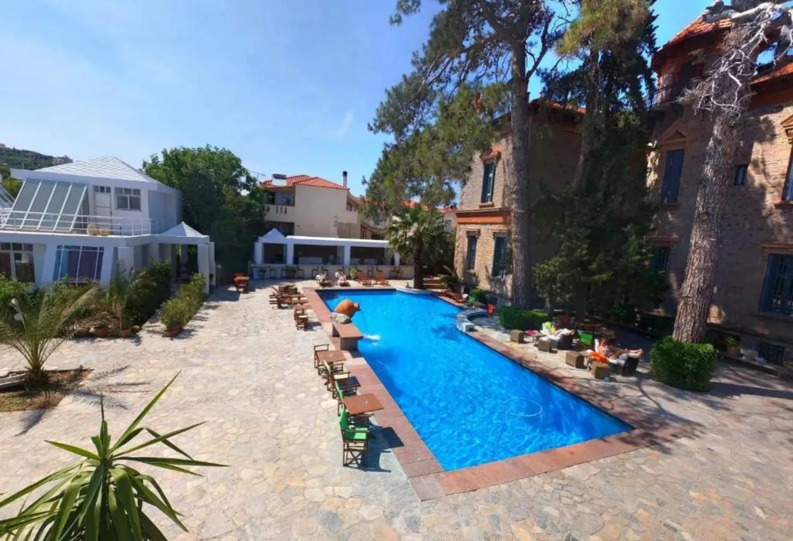 Loriet Hotel